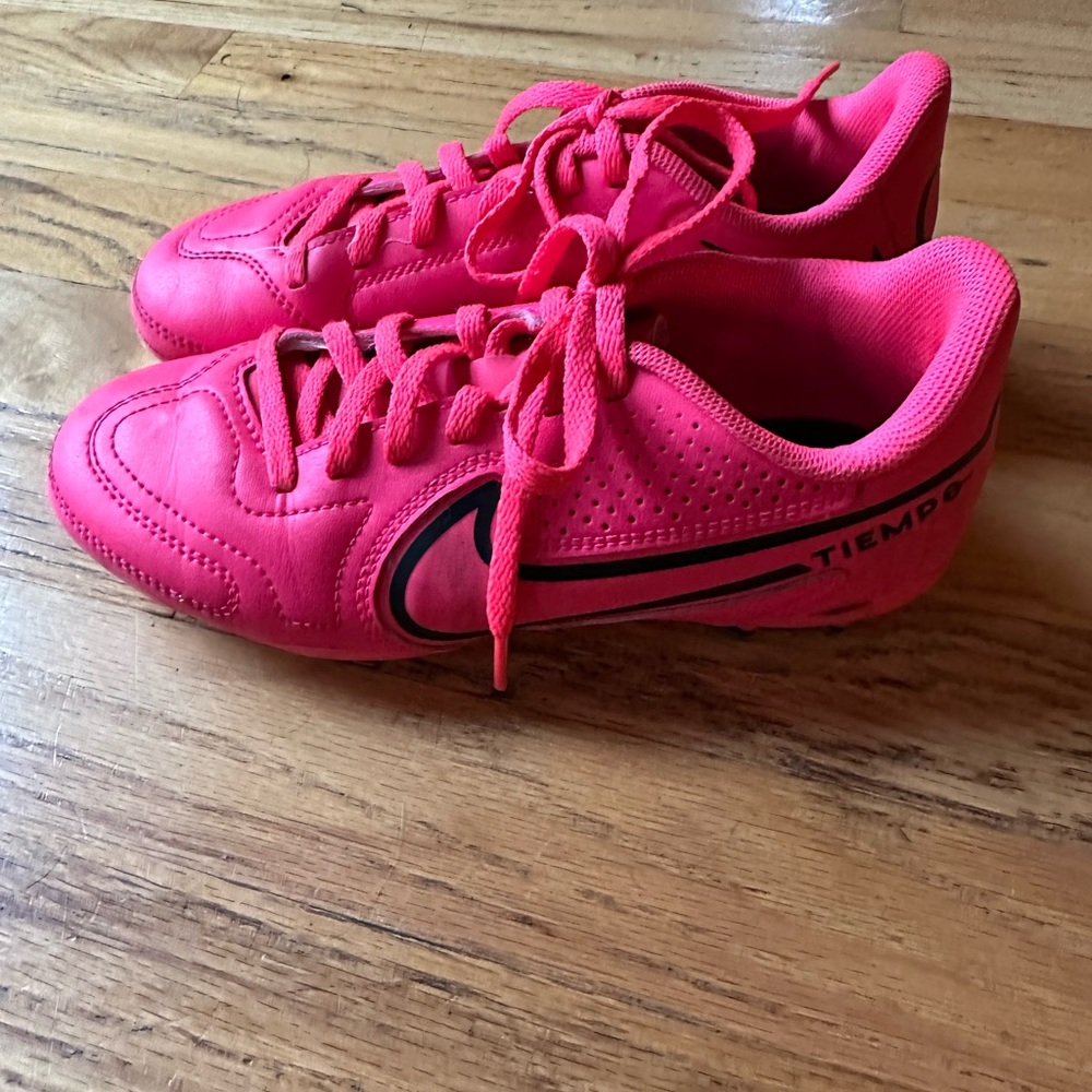 Nike Kids' Tiempo Soccer Cleats - Bright Pink - Picture 6 of 12